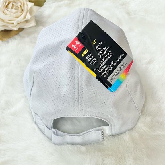 New with tag WOMENS UNDER ARMOUR UA VENT Running HAT adjustable Pale grey w/grey - Picture 3 of 5